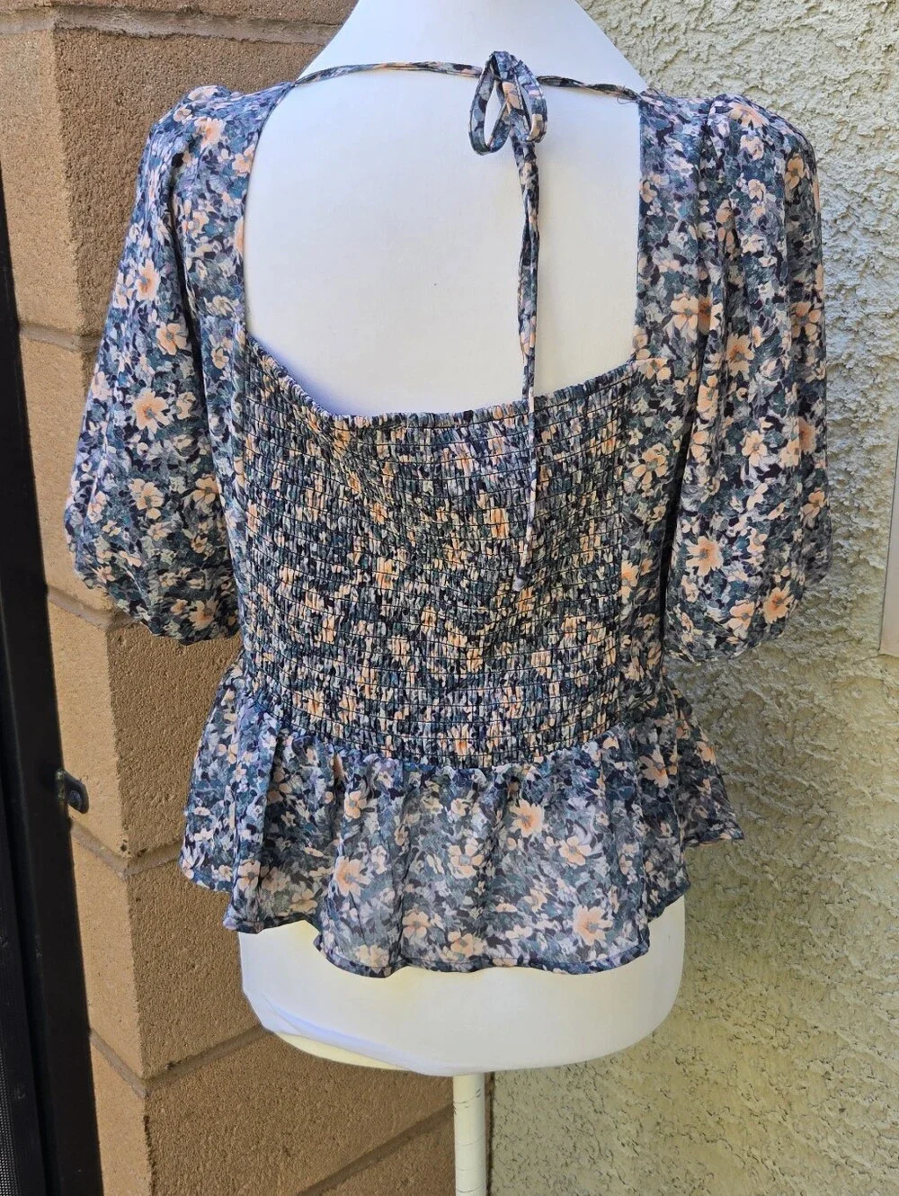 ASTR Floral Smocked Peplum Top - Peach/Navy